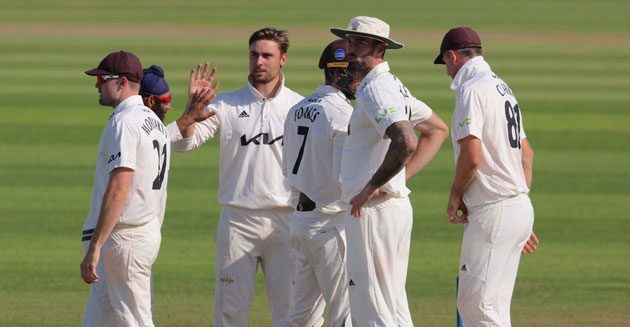 Surrey begin response to huge Glamorgan total