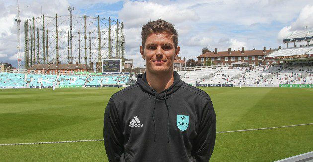 Aaron Hardie signs for Surrey