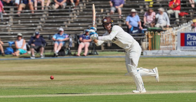 Ben Foakes scores 86 to set up thrilling final day in Scarborough