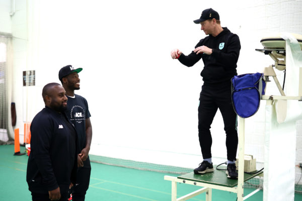 LONDON, ENGLAND - NOVEMBER 09: Boxer Isaac Chamberlain visits The Kia Oval to try his hand at cricket after being announced as an ambassador for The ACE Programme at The Kia Oval on November 09, 2022 in London, England. (Photo by Ben Hoskins/Getty Images for Surrey CCC)