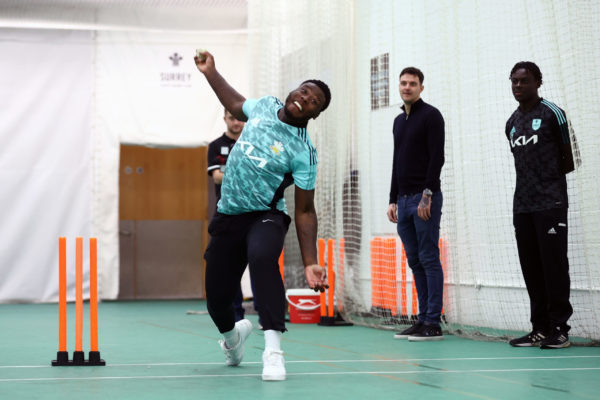 LONDON, ENGLAND - NOVEMBER 09: Boxer Isaac Chamberlain visits The Kia Oval to try his hand at cricket after being announced as an ambassador for The ACE Programme at The Kia Oval on November 09, 2022 in London, England. (Photo by Ben Hoskins/Getty Images for Surrey CCC)