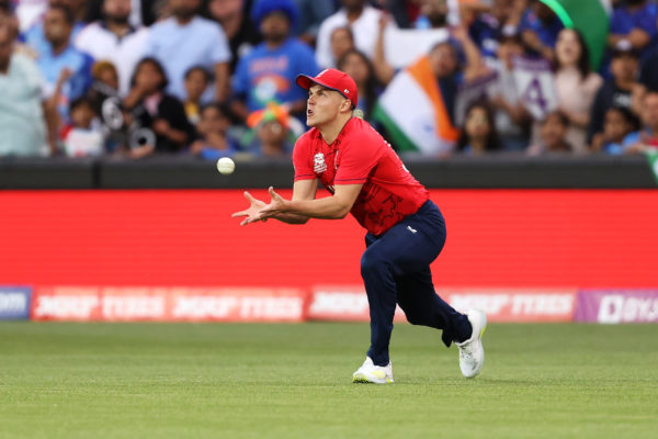ADELAIDE, AUSTRALIA - NOVEMBER 10: Sam Curran of England takes the catch for the wicket of KL Rahul  of India during the ICC Men's T20 World Cup Semi Final match between India and England at Adelaide Oval on November 10, 2022 in Adelaide, Australia. (Photo by Mark Kolbe/Getty Images)