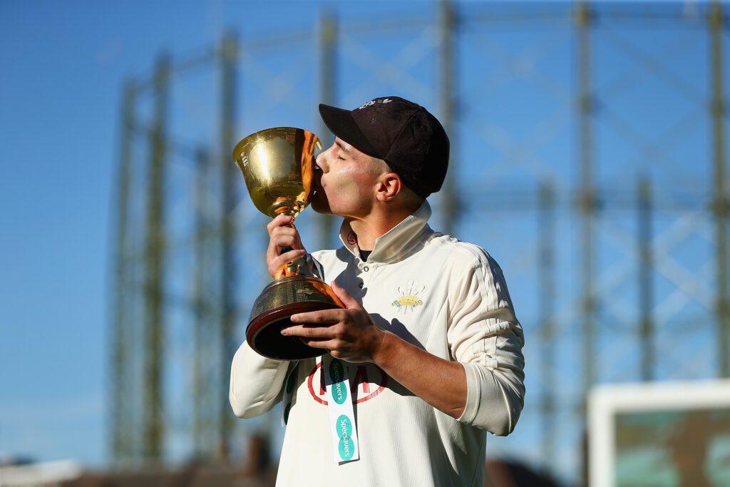 Surrey v Essex - Specsavers County Championship: Division One