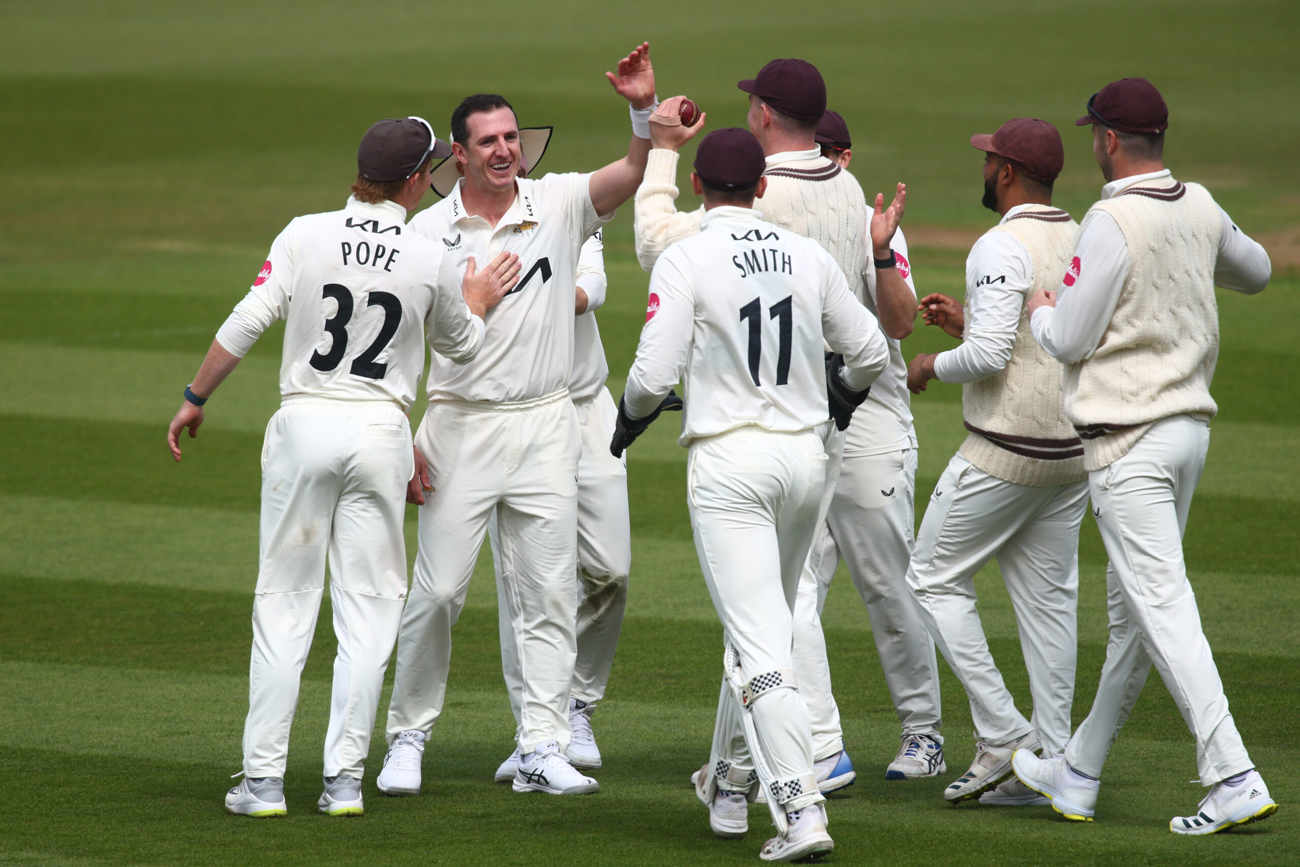 Worrall takes five as Surrey complete innings win