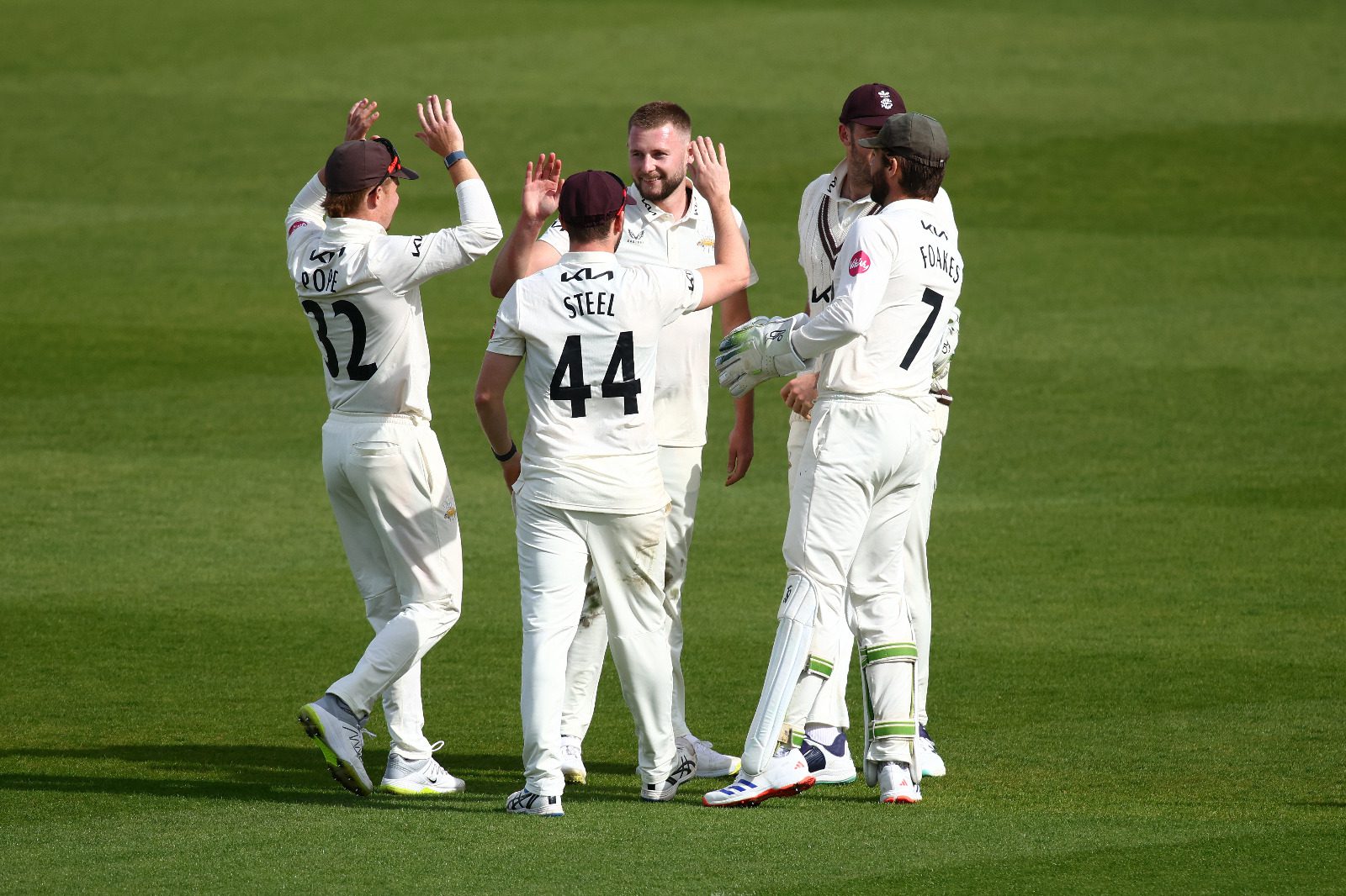 Surrey fightback after strong Somerset start