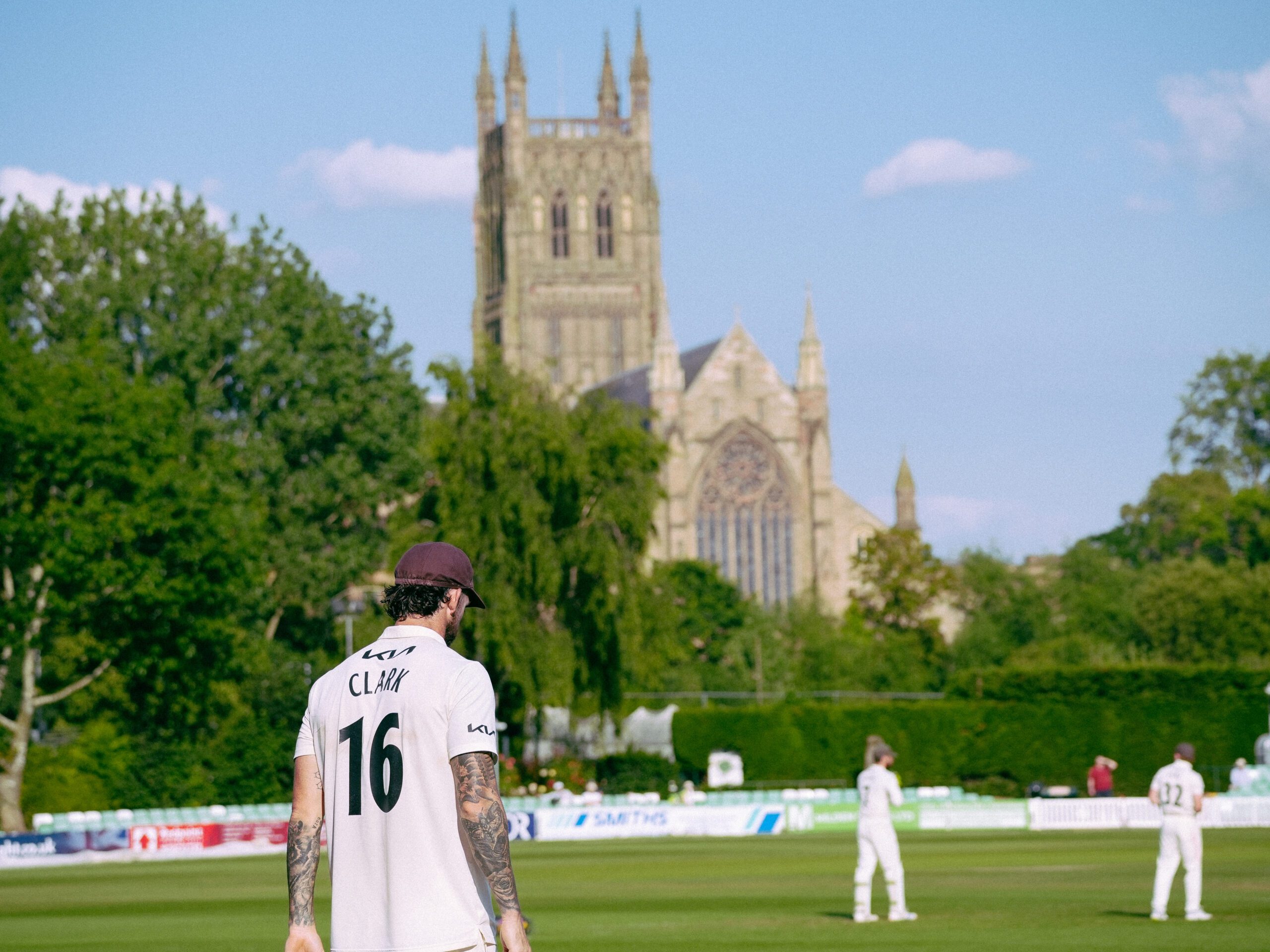Surrey seamers take hard-earned wickets on day 3