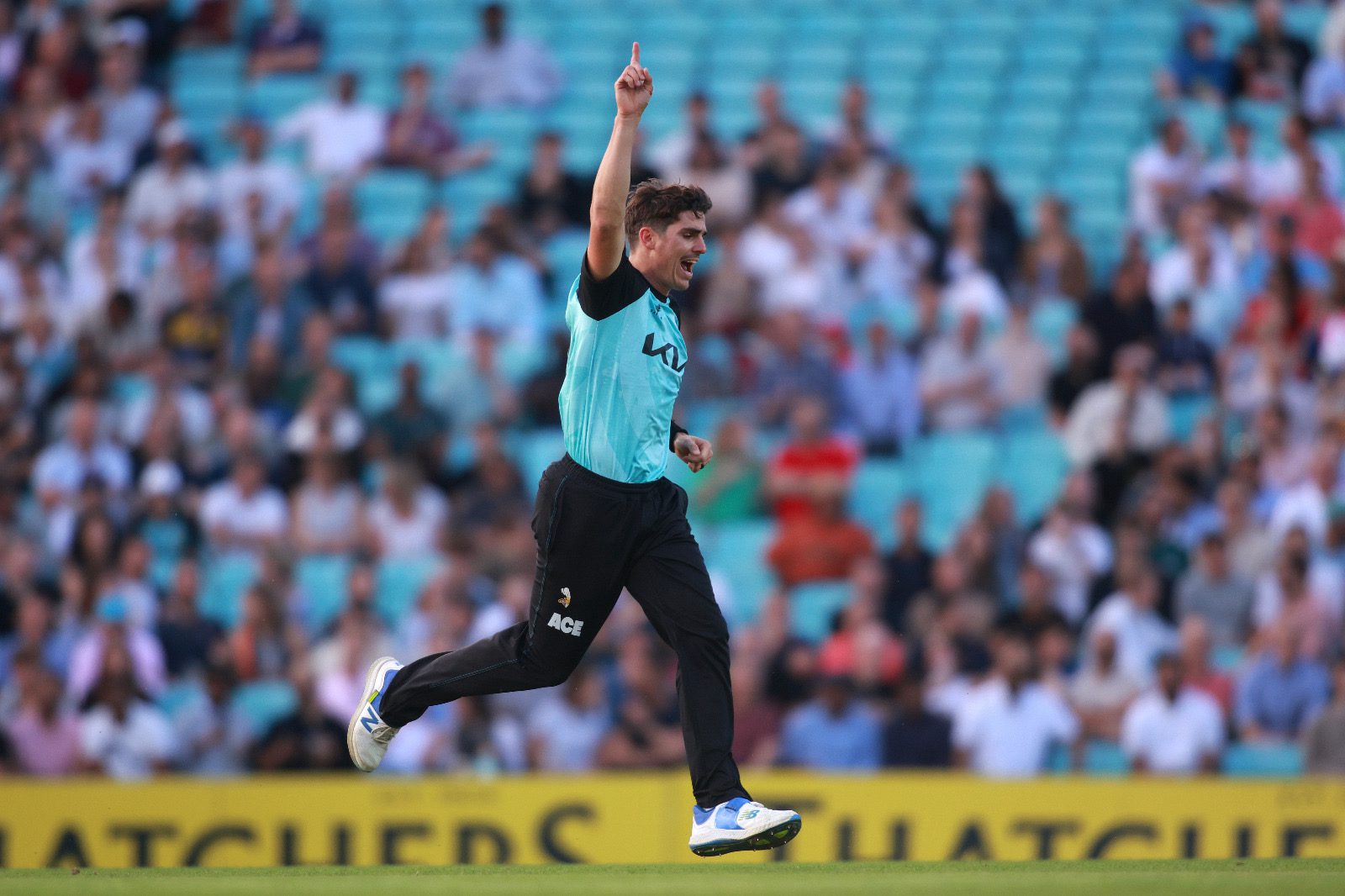 Ruthless Surrey stun Glamorgan at The Kia Oval