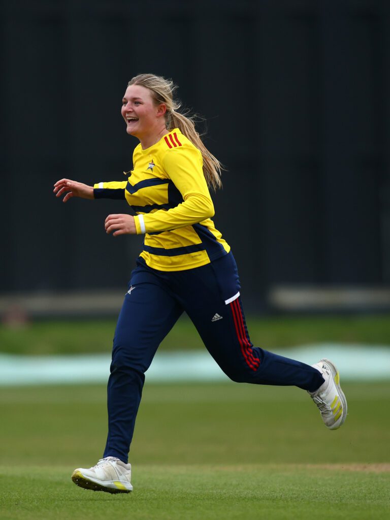 South East Stars v Central Sparks - Rachael Heyhoe Flint Trophy