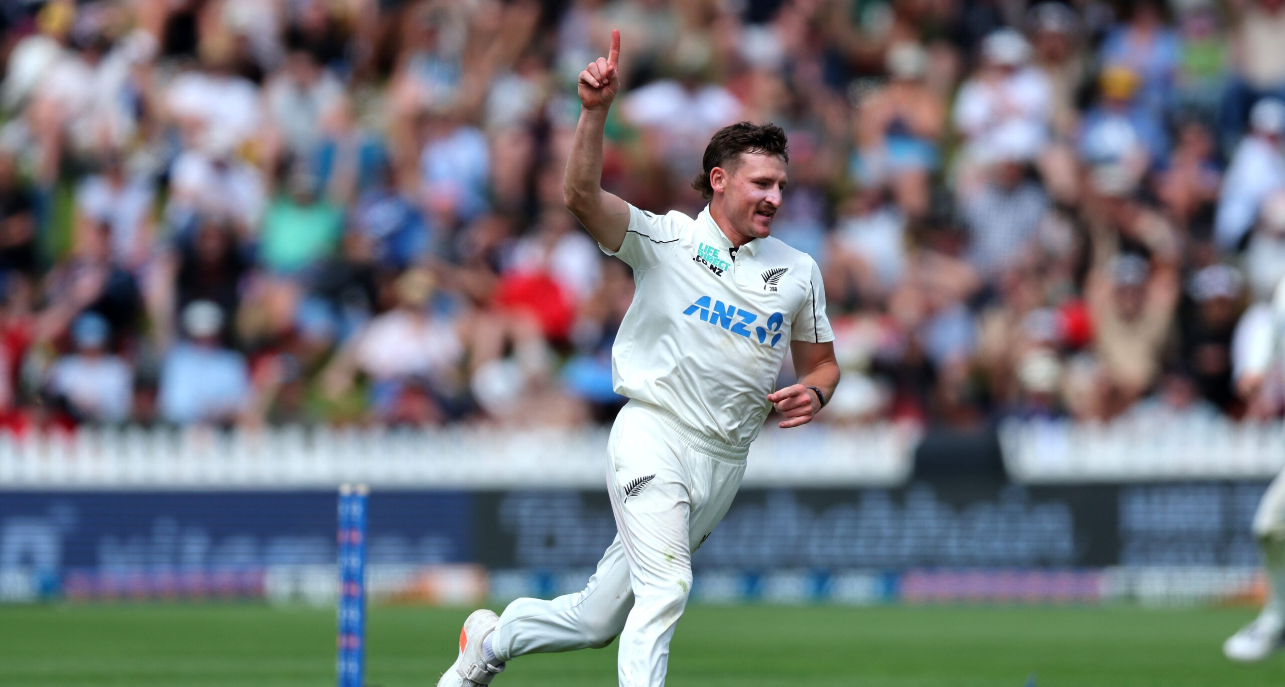Nathan Smith signs for Surrey