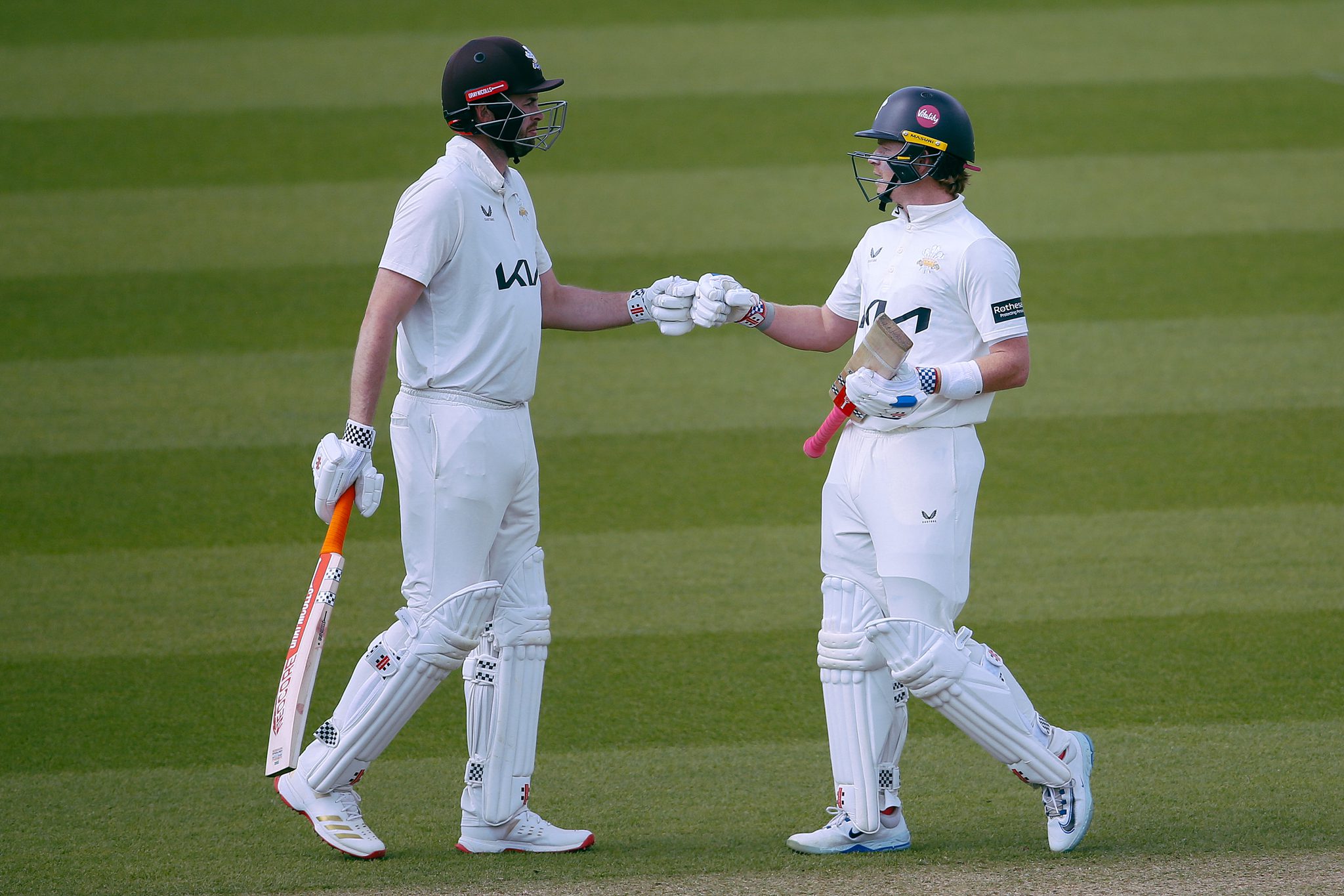 Sibley doubles up as Surrey solidify position