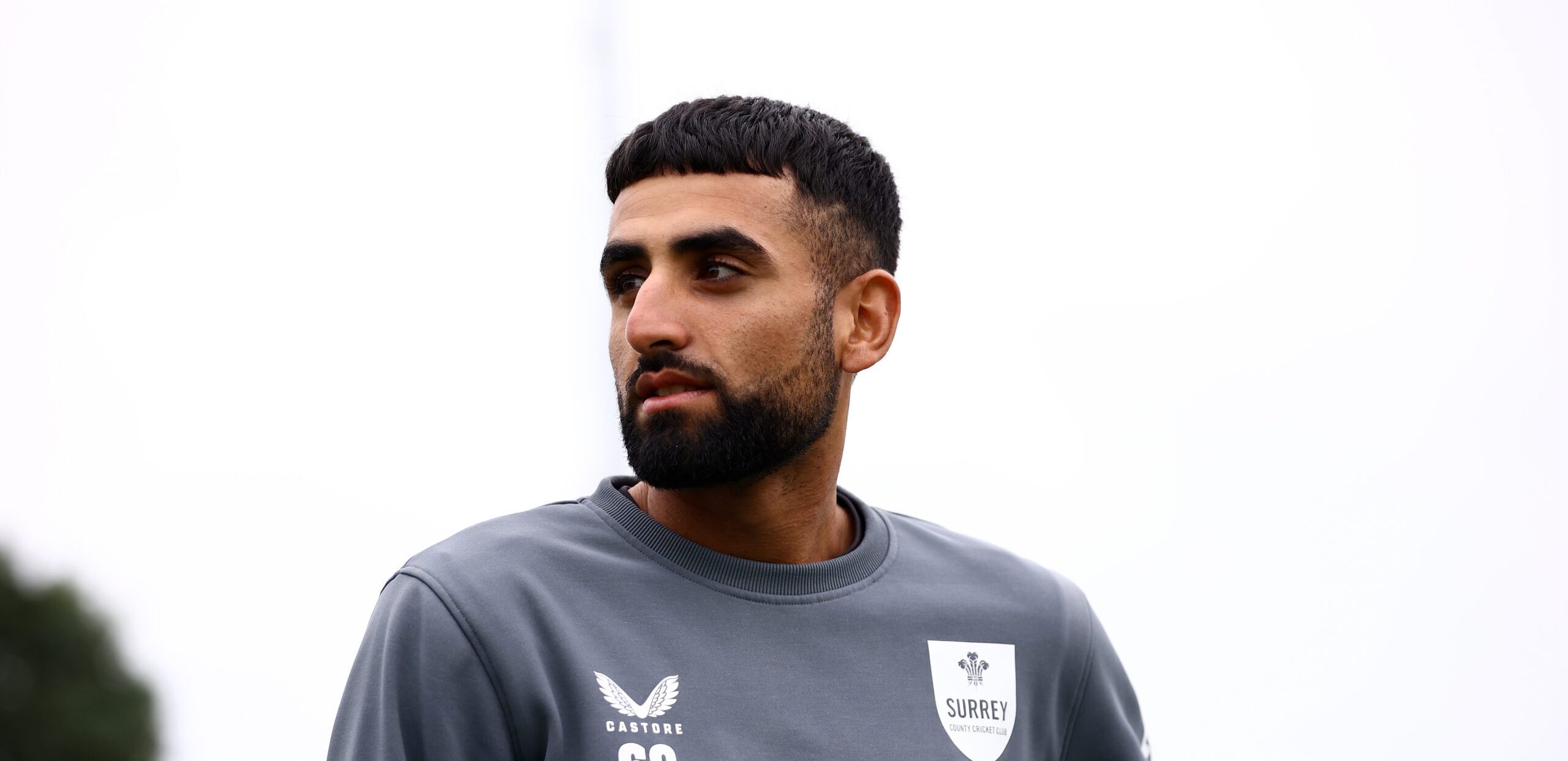 Second XI: Surrey and Derbyshire exchange blows on topsy-turvy day two