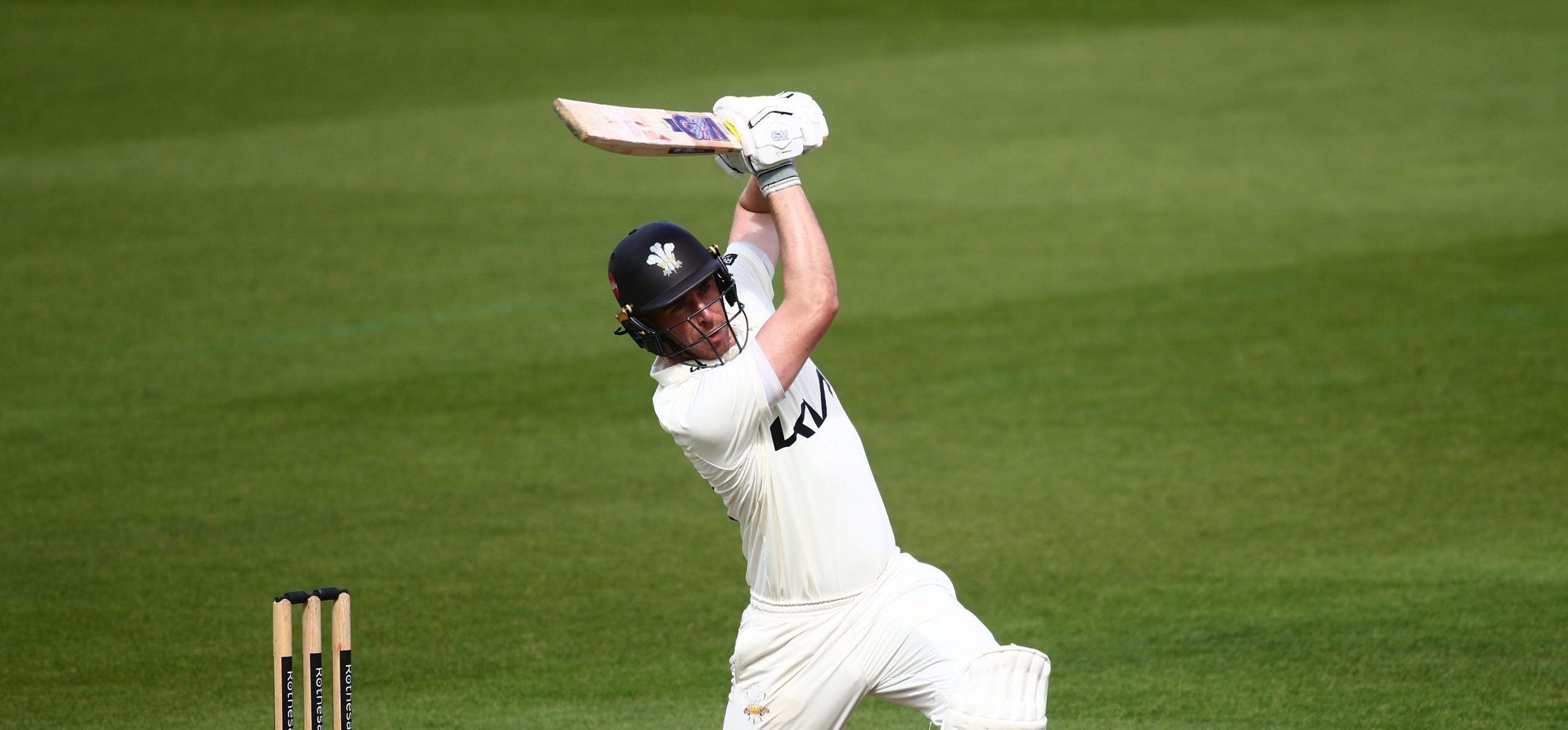 Surrey add quick-fire runs on frustrating rain-shortened day three