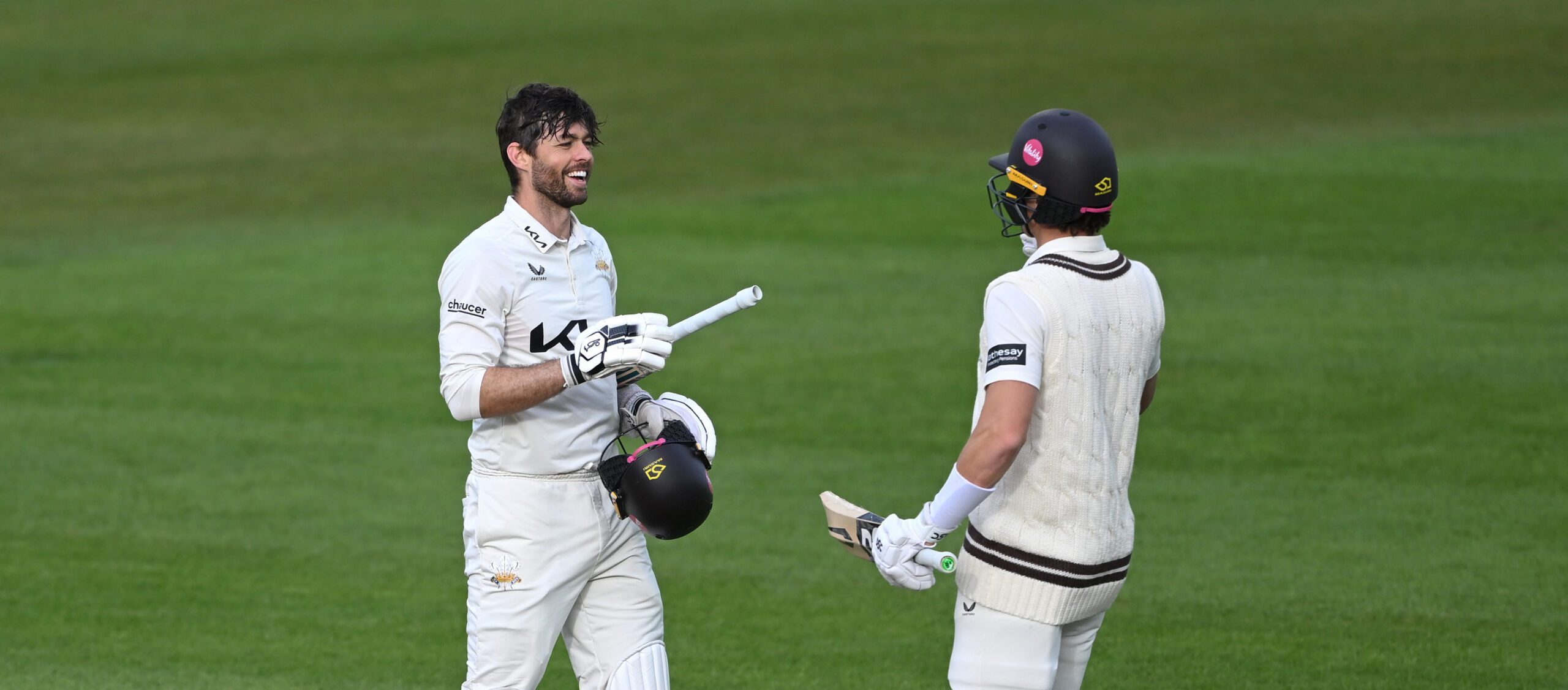 Ben Foakes century rescues Surrey on first day at Warwickshire
