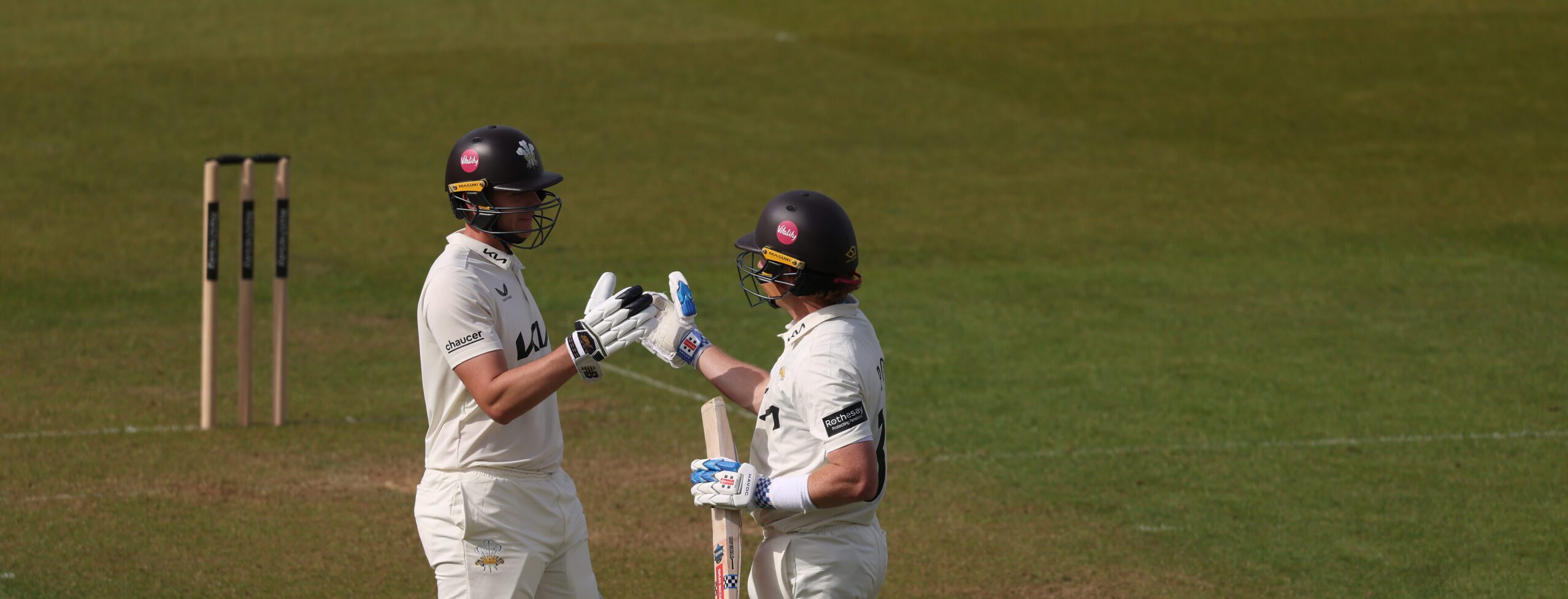 Pope & Smith score fifties as Surrey share spoils with Leicestershire